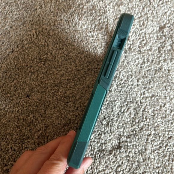 OtterBox IPhone 15 Case Commuter - Picture 4 of 5